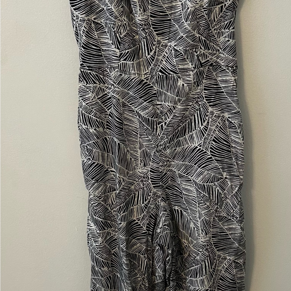 Old Navy Monochrome Leaf Print Dress